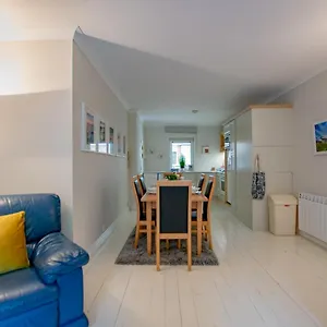 the-carrowmore-at-the-harbour-mills-by-shortstays.westport-hotels.com/