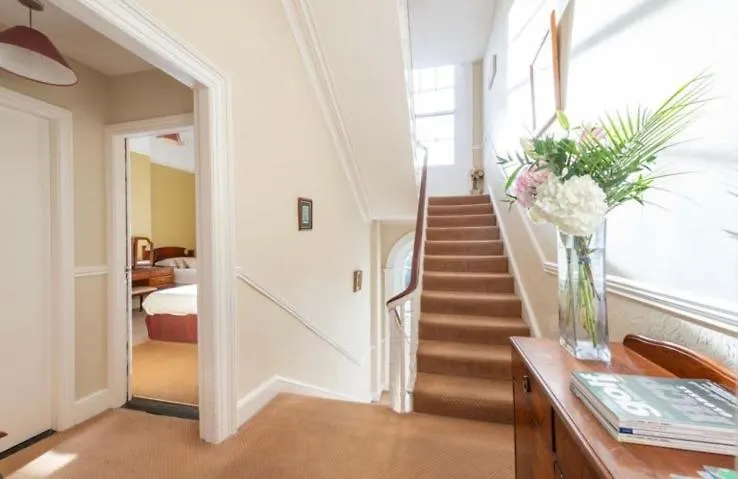 Abbeyleigh House Bed & Breakfast Dublin
